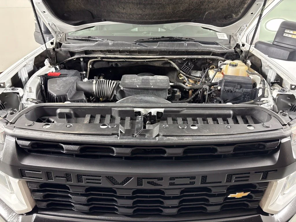 Used 2021 White Chevrolet Work Truck image 48