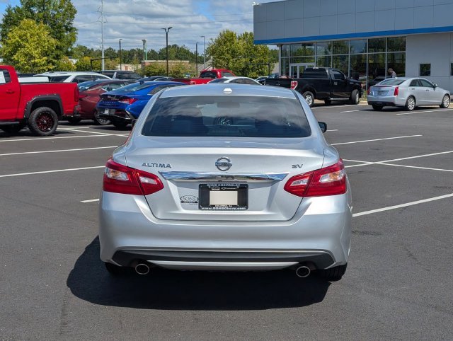 Used 2017 Silver Nissan 2.5 SV image 6
