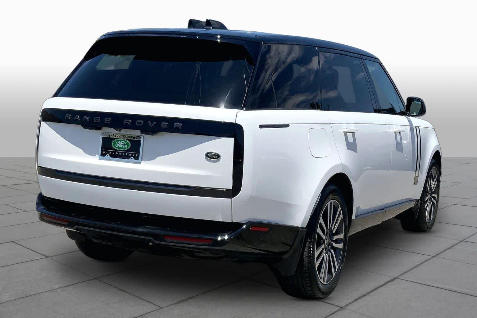 Used 2023 Ostuni Pearl White Land Rover Autobiography image 12