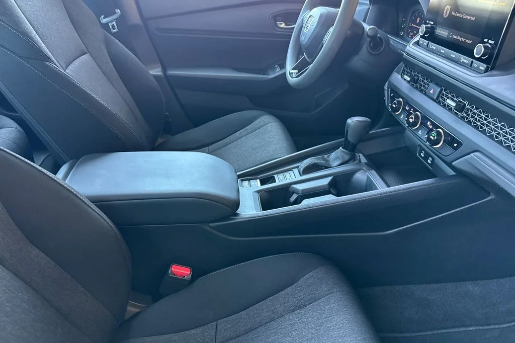 Used 2024  Honda EX image 18