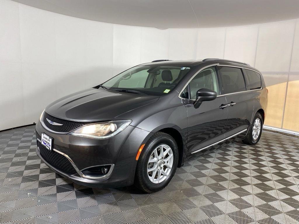 Used 2020 Crystal Metallic Chrysler Touring L image 30