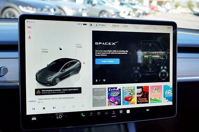 Used 2023  Tesla Base image 29