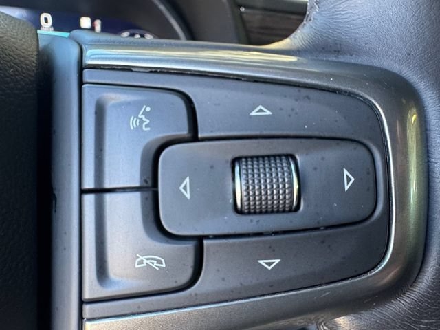 Used 2022 Summit White Chevrolet Z71 image 8