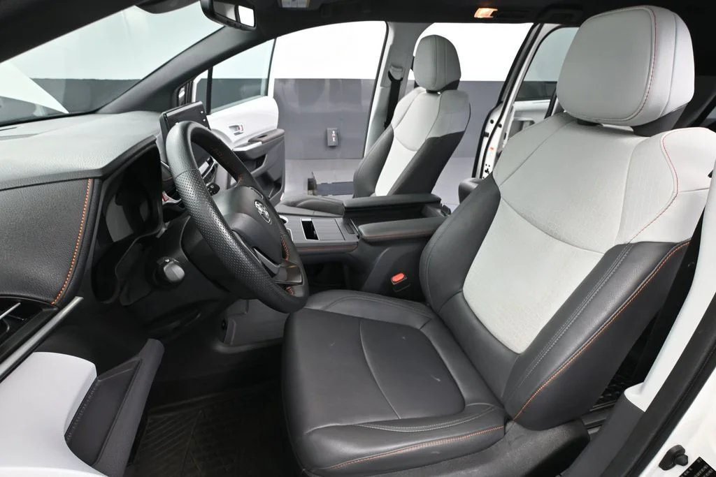 2024 Toyota Sienna XSE - Photo 21