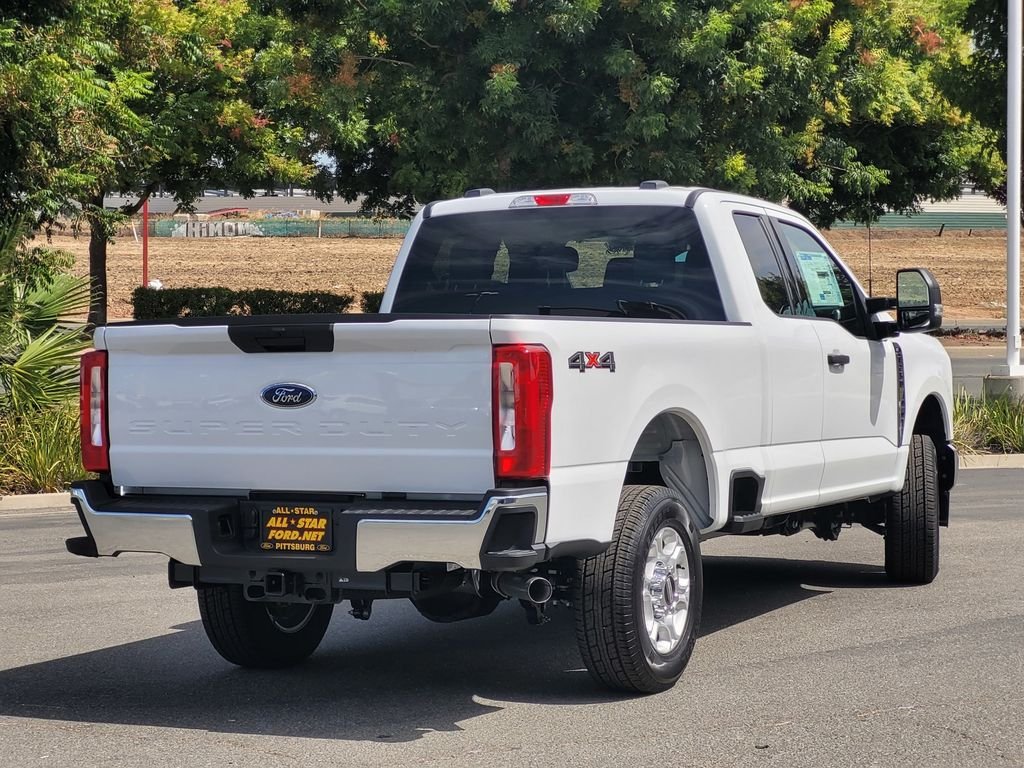 New 2026 Oxford White Ford F-250® XLT image 3
