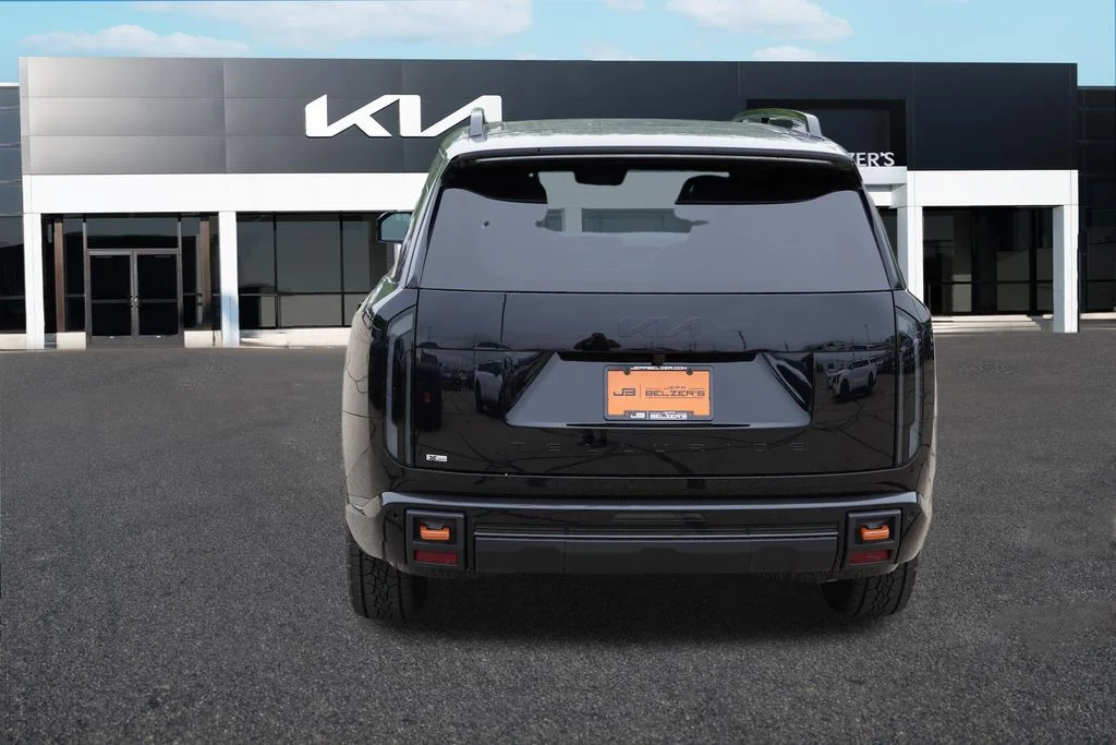 New 2027 Ebony Black Kia X-PRO SX image 4
