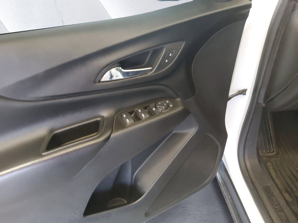 Used 2020 White Chevrolet LT image 12