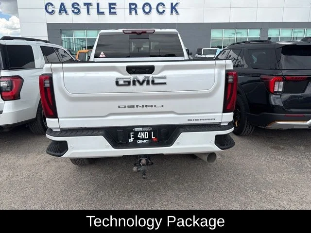 Used 2024 White GMC Denali Ultimate image 4