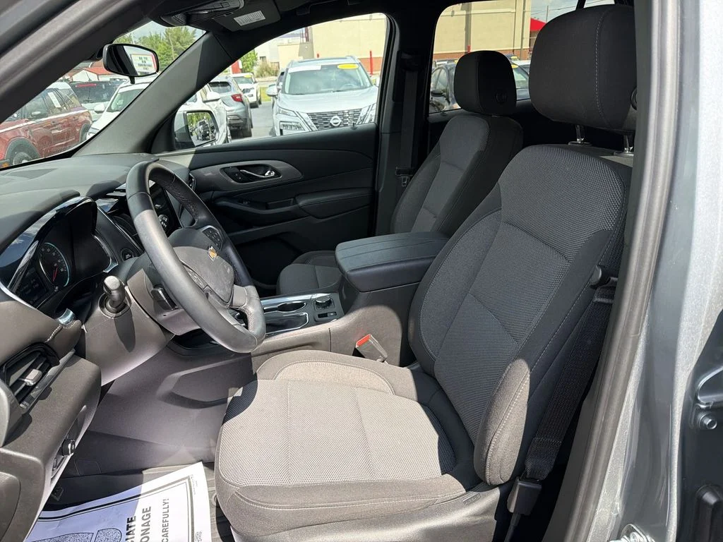 Used 2023 Gray Chevrolet LT image 17