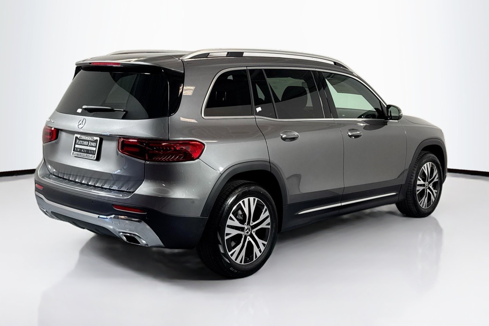 New 2026 Mountain Grey Metallic Mercedes-Benz GLB 250 image 5
