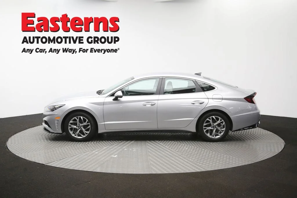 Used 2023 Silver Hyundai SEL image 59
