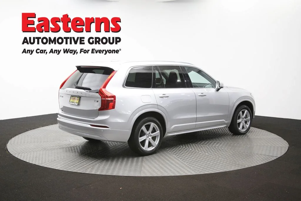 Used 2022 Gray Volvo T5 Momentum image 43
