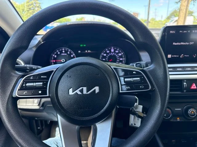 Used 2023 Blue Kia LXS image 21