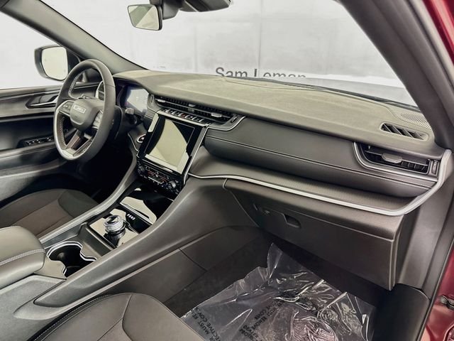 Used 2025 Red Jeep Laredo X image 28