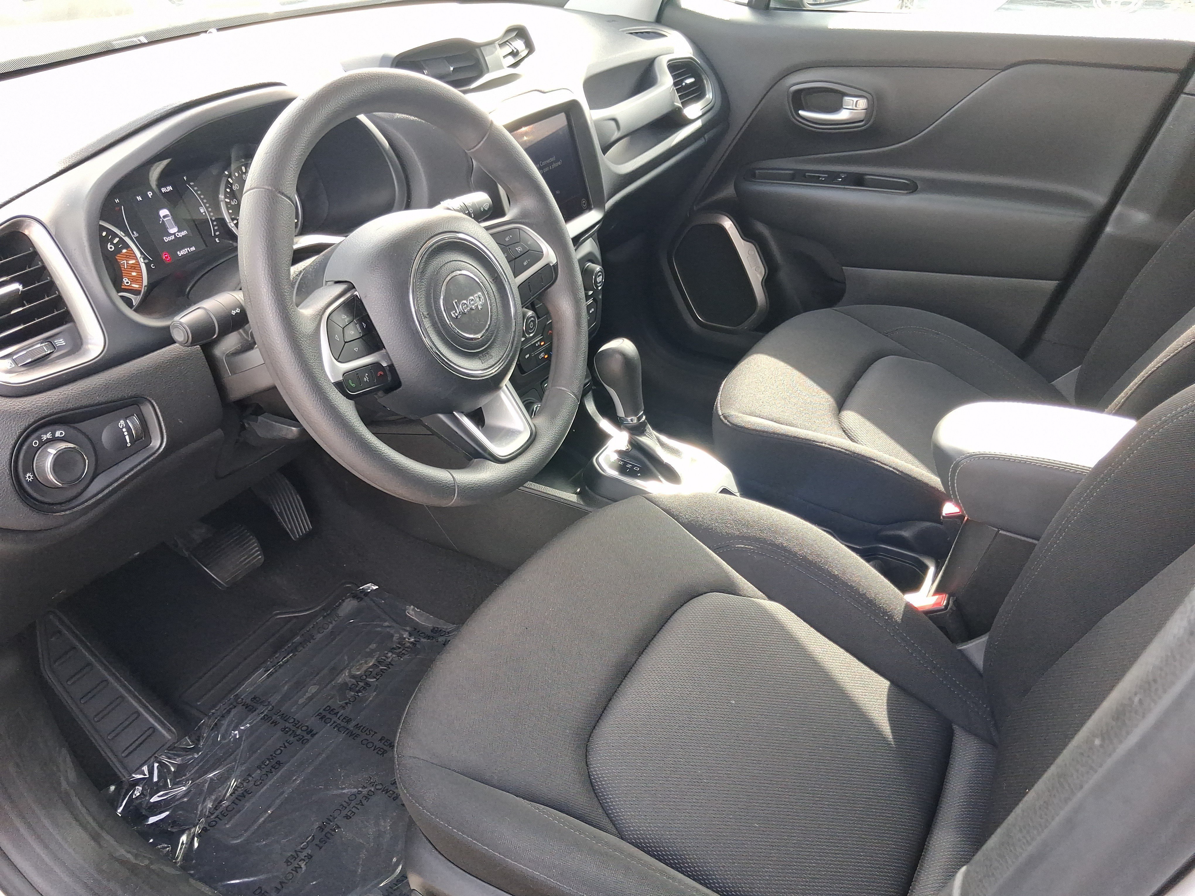 Used 2023 White Jeep Latitude image 10