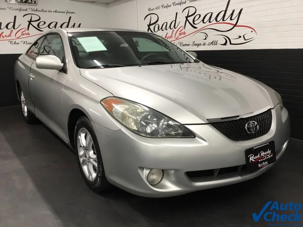 Used 2006 Beige Toyota SE image 3