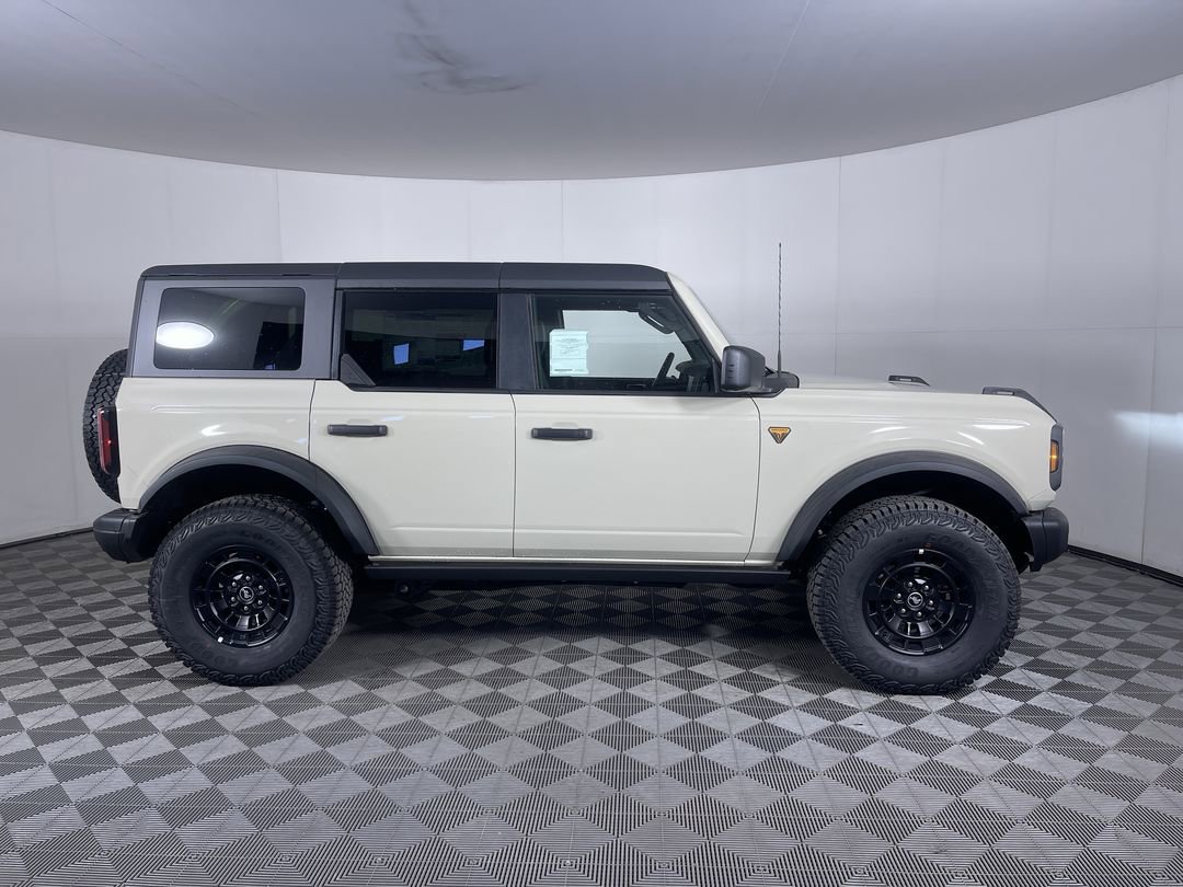 New 2026 Desert Sand Ford Badlands image 10