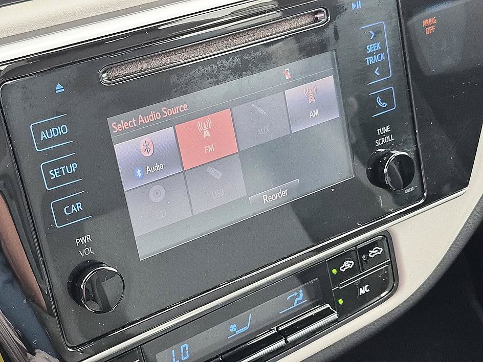 Used 2018  Toyota L image 22