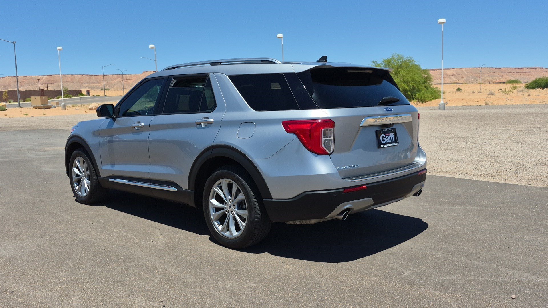 Used 2023 Silver Metallic Ford Limited image 5
