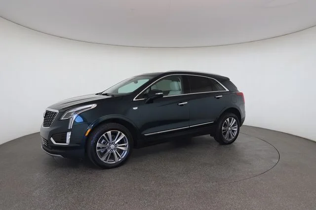 Used 2025 Green Cadillac Premium Luxury image 4
