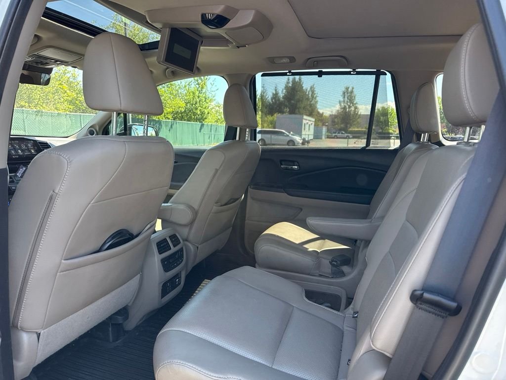 Used 2019 White Diamond Pearl Honda Elite image 20