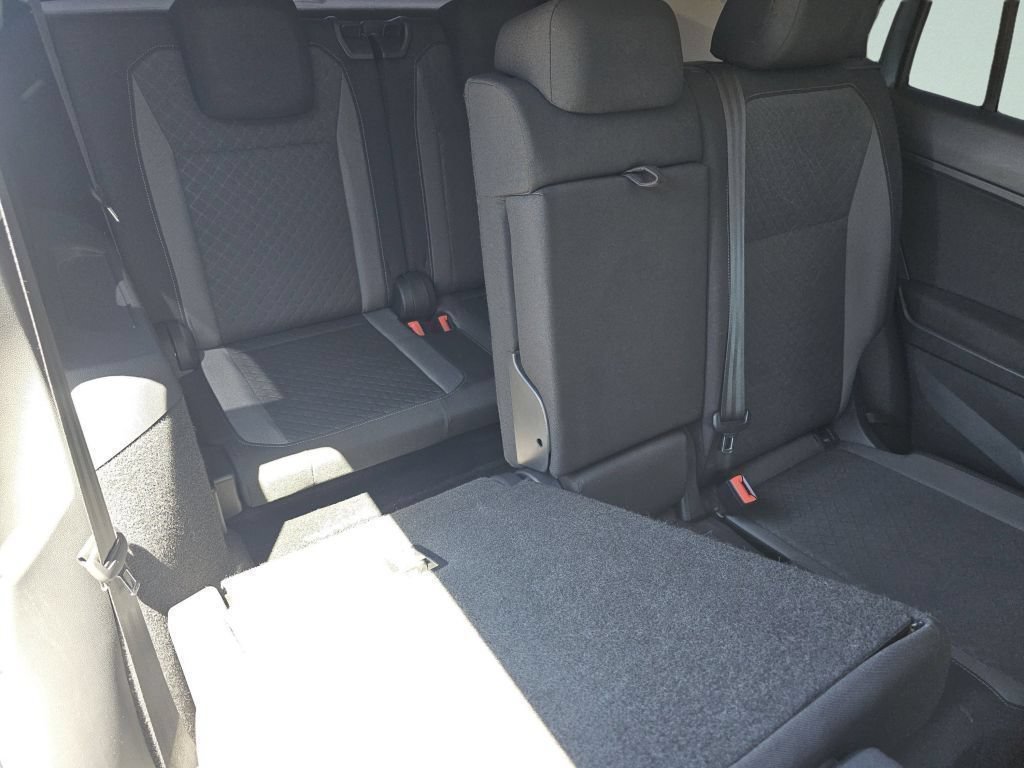 Used 2019 Platinum Gray Metallic Volkswagen S image 27