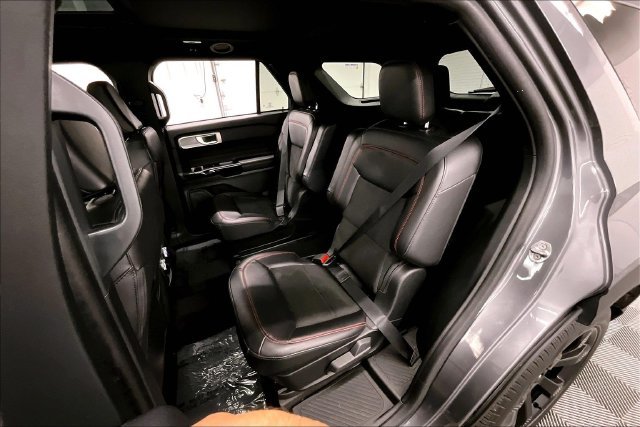 Used 2024 Carbonized Gray Metallic Ford ST-Line image 25