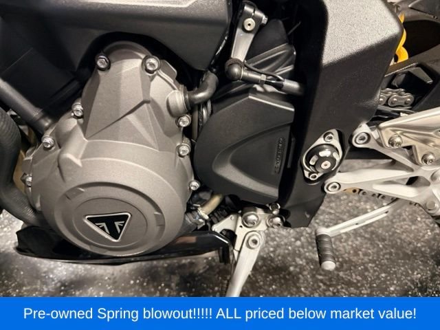 Used 2018 Black Triumph motorcycle image 29