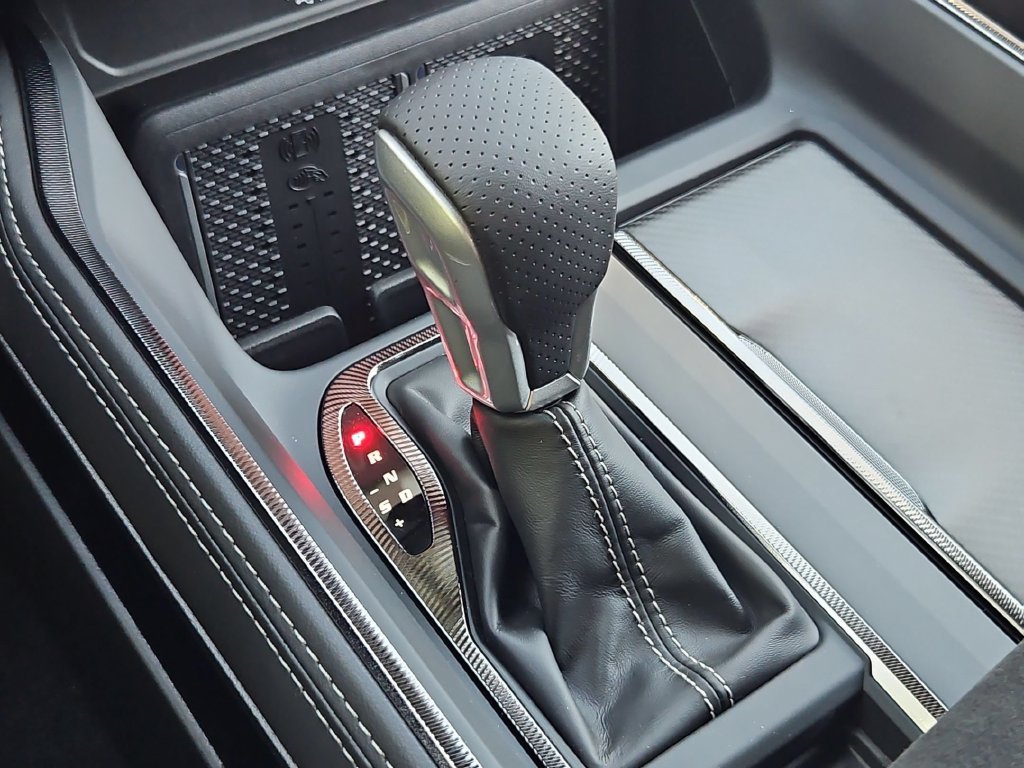 New 2026 Diamond Black Crystal Pearl-Coat Exterior Paint RAM RHO image 27