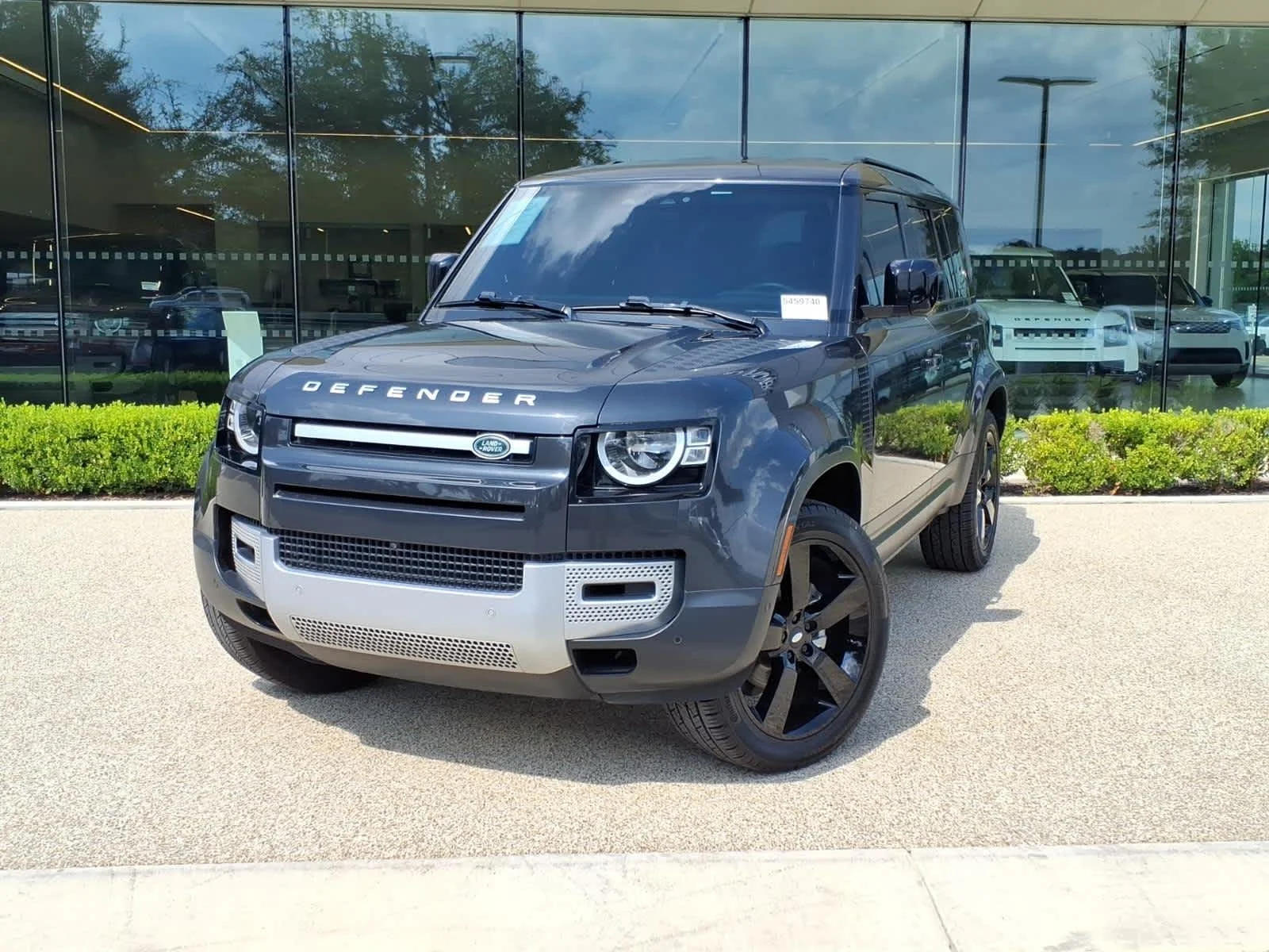 2023 Land Rover Defender 