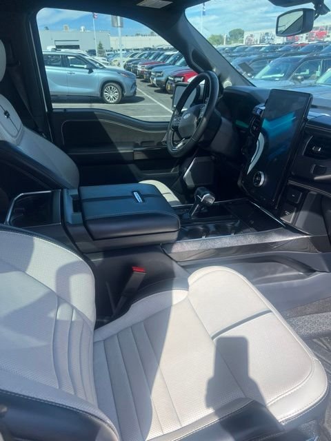 Used 2023 White Ford Platinum image 4