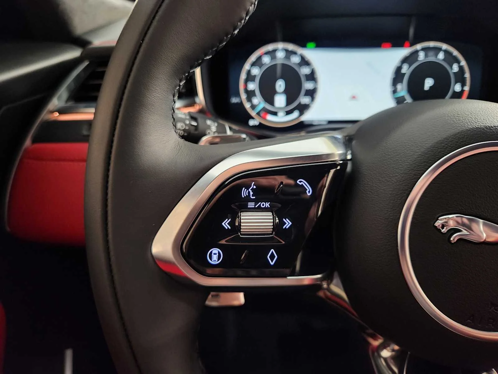 New 2026 Eiger Grey Metallic Jaguar R-Dynamic S image 46