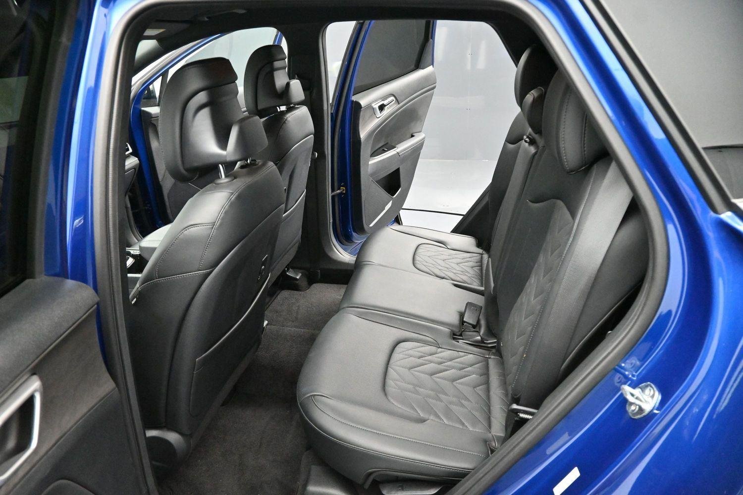 Used 2024 Sapphire Blue Kia X-Line image 27