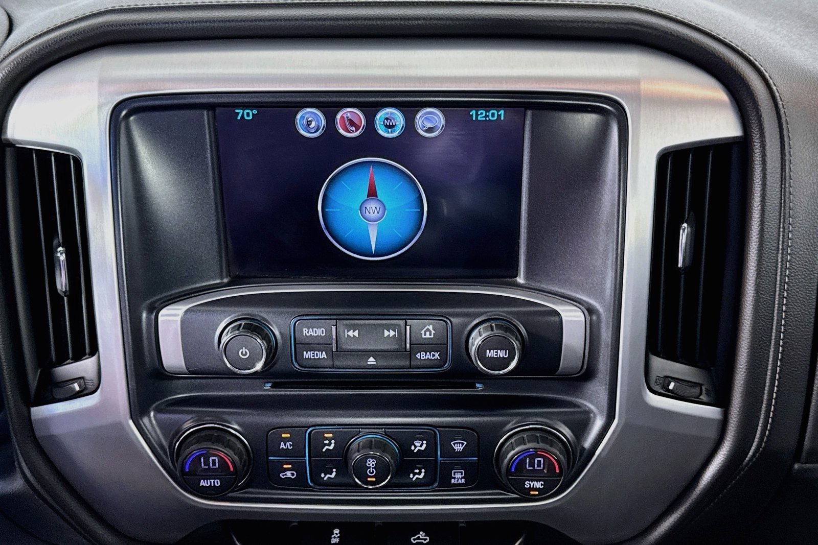 Used 2018 Quicksilver Metallic GMC SLE image 13
