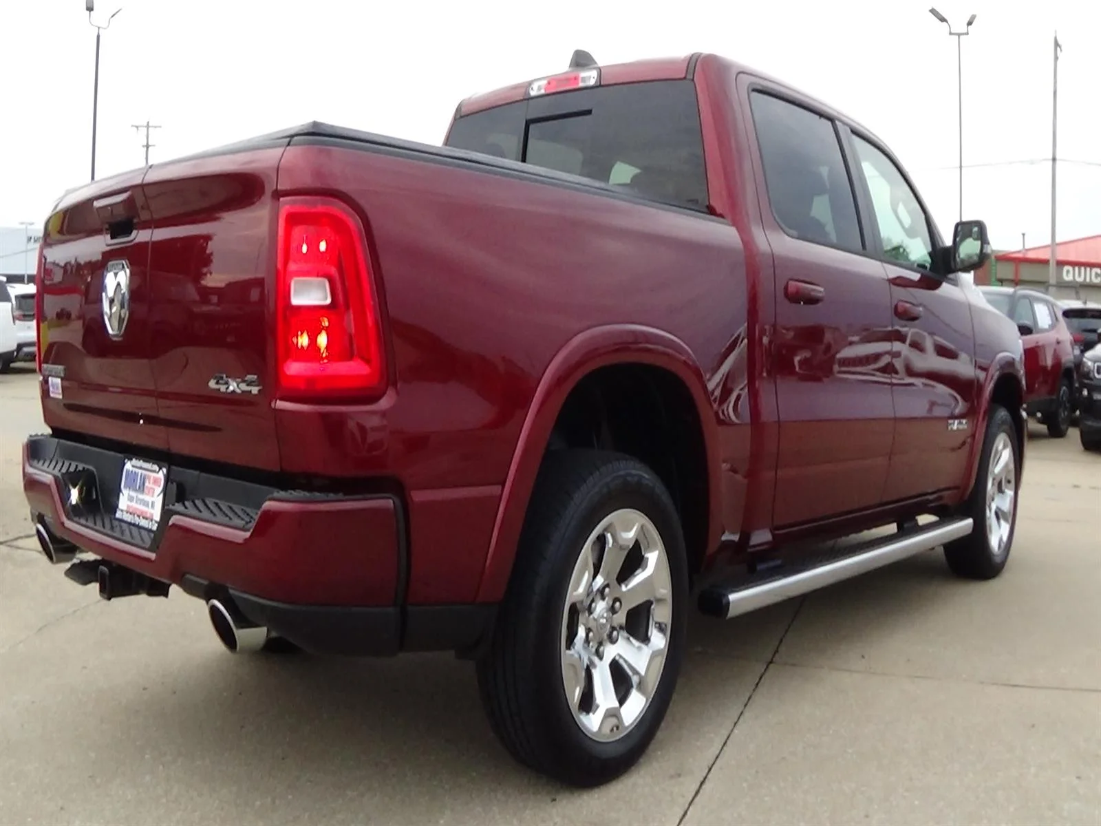 Certified Used 2025 Delmonico Red Pearl Coat (prv) RAM Big Horn image 6