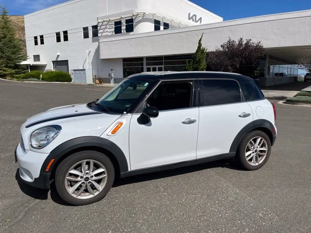 Used 2014 Light White MINI Base image 2