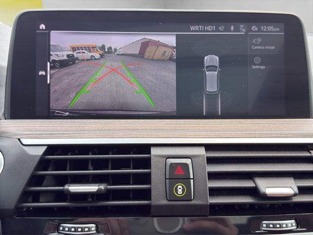 Used 2021 Dark Graphite Metallic BMW xDrive30i image 16
