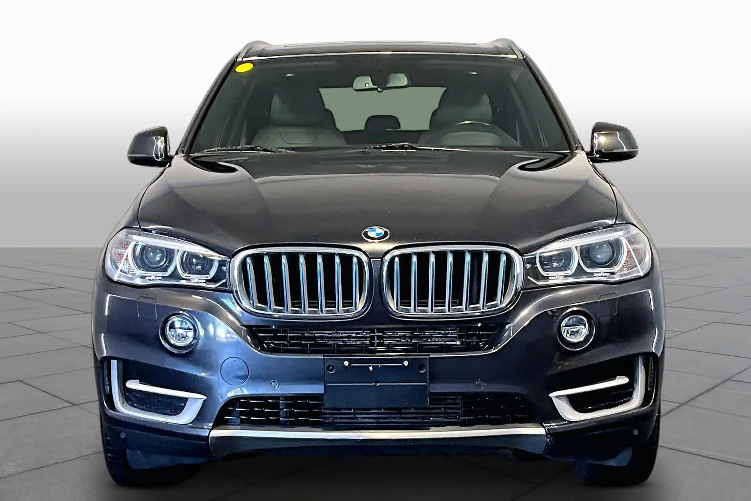 Used 2017 Dark Graphite Metallic BMW xDrive40e iPerformance image 4
