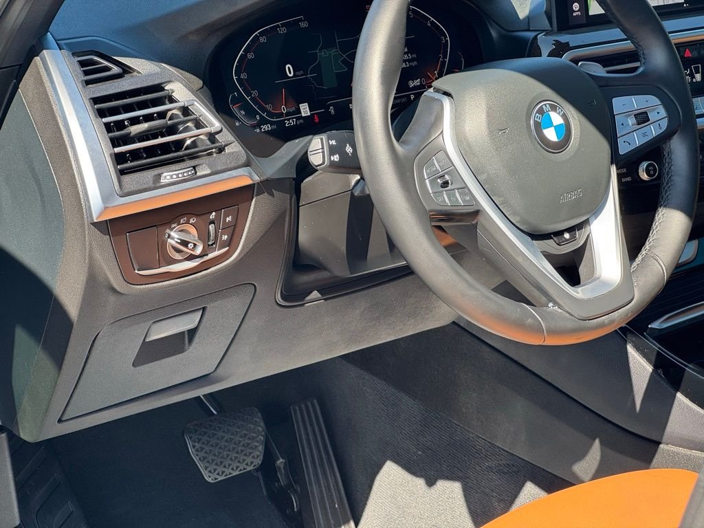 Used 2024 Black BMW xDrive30i image 17