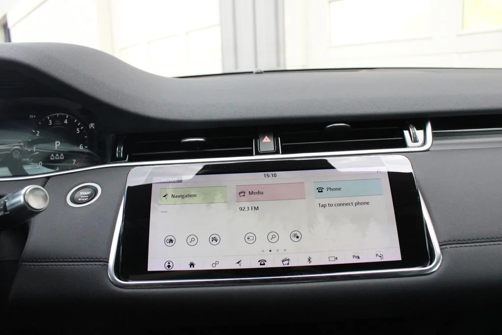 Used 2020 White Land Rover SE image 15
