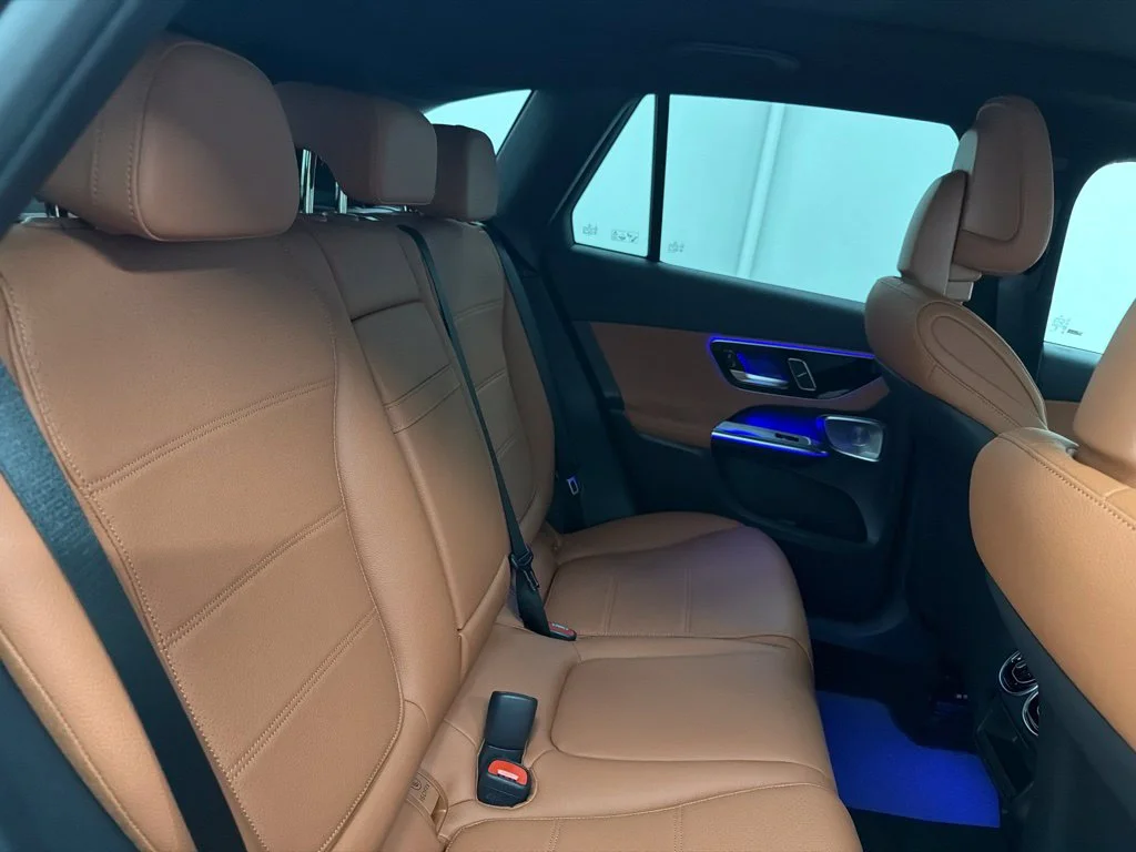 New 2027 Gray Mercedes-Benz GLC 300 image 28