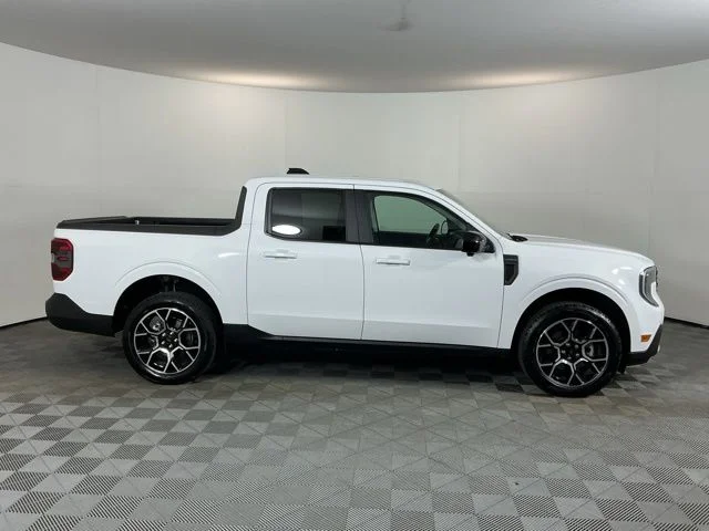 Used 2026 White Ford Lariat image 4