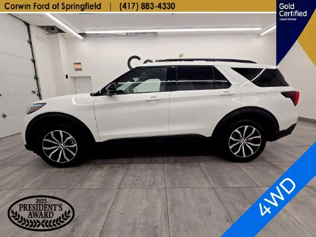 Certified Used 2026 Star White Ford ST-Line image 2