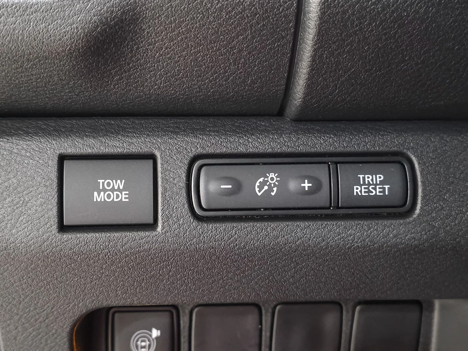 New 2026 Boulder Gray Pearl Nissan Crew Cab PRO-4X® image 27
