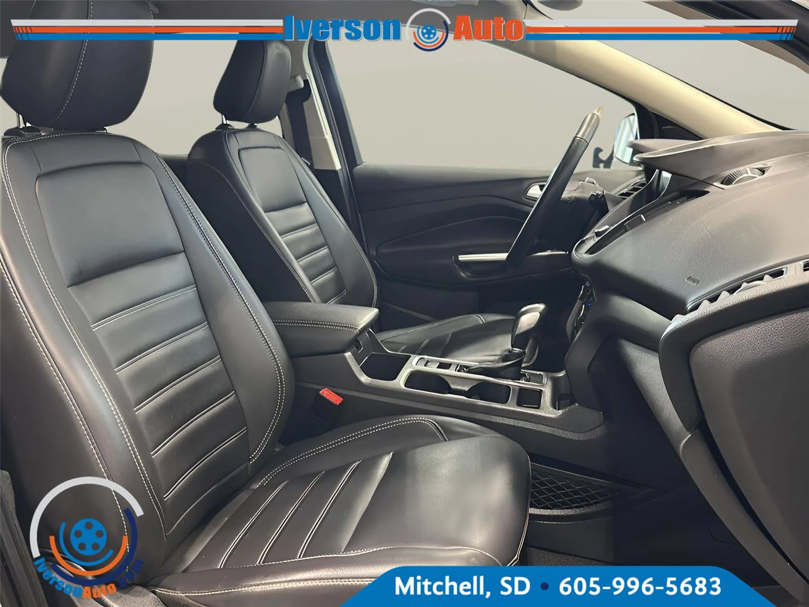 Used 2019 Ingot Silver Ford SEL image 31