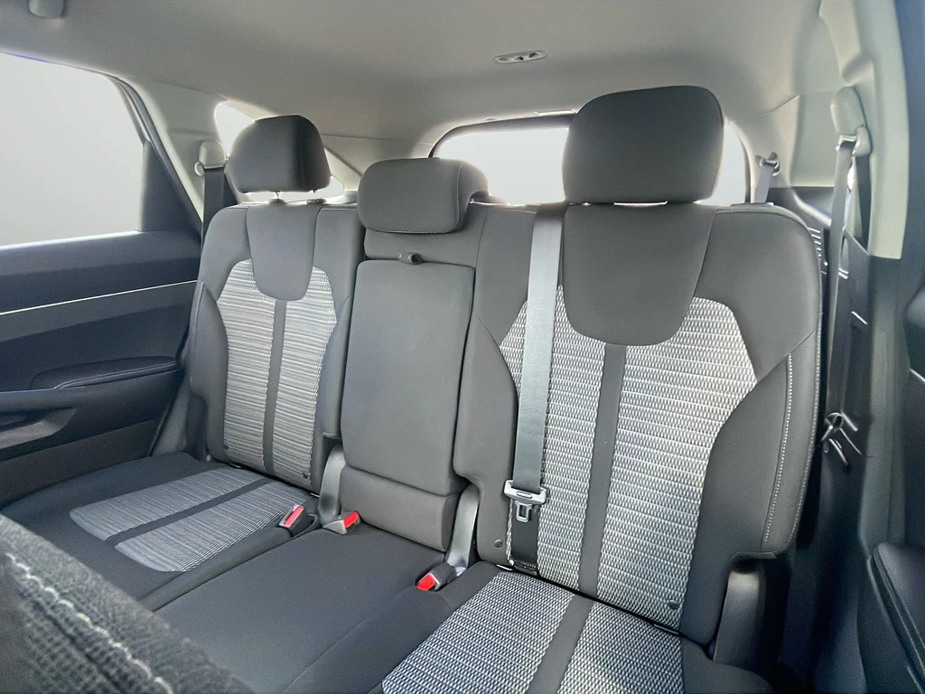 Used 2021 Silver Kia LX image 41