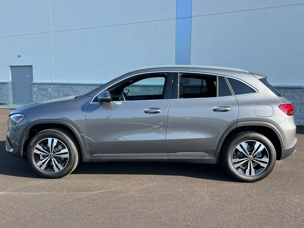 New 2026 Mountain Grey Metallic Mercedes-Benz GLA 250 image 43