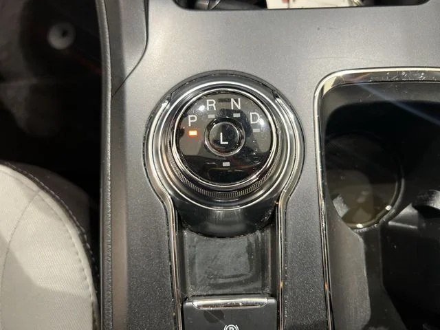 Certified Used 2020 White Ford SE image 14