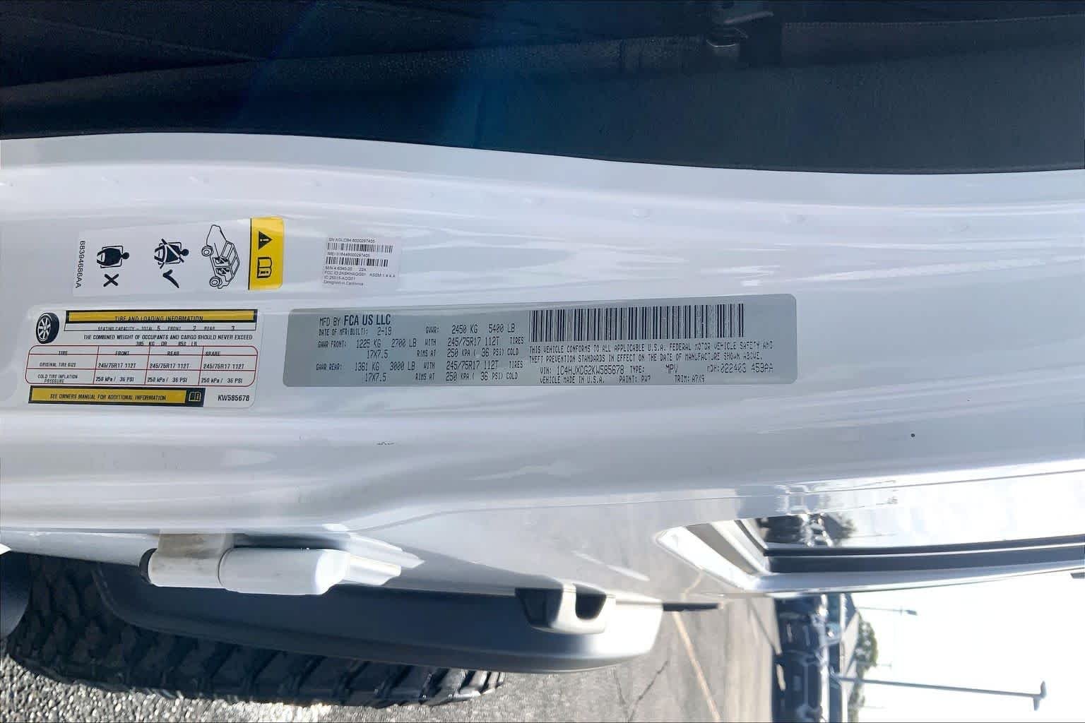 Used 2019 Bright White Clearcoat Jeep Sport S image 37