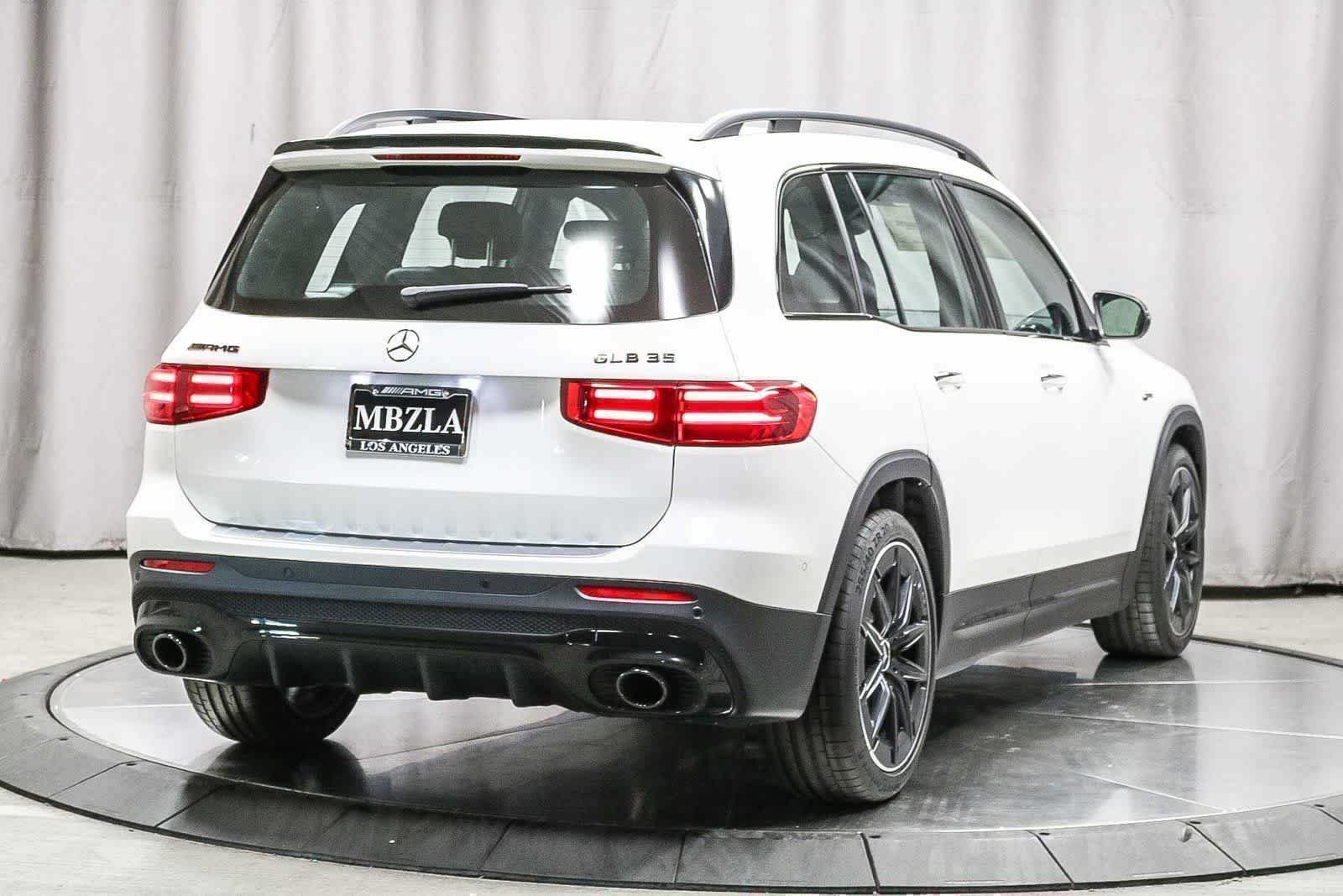 2026 Mercedes-Benz GLB AMG GLB 35 - Photo 7